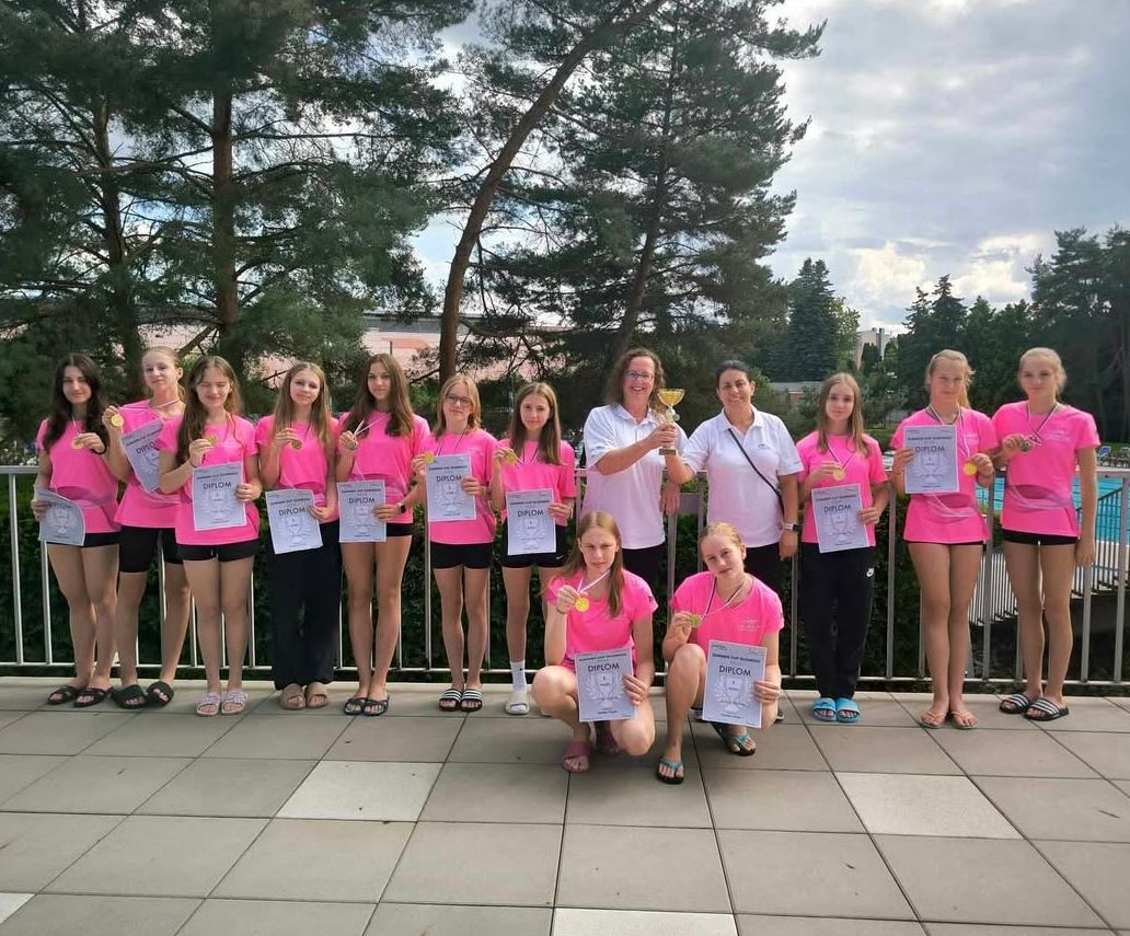 SUMMER CUP 2024 OLOMOUC SŽ a jejich pohár a zlaté medaile